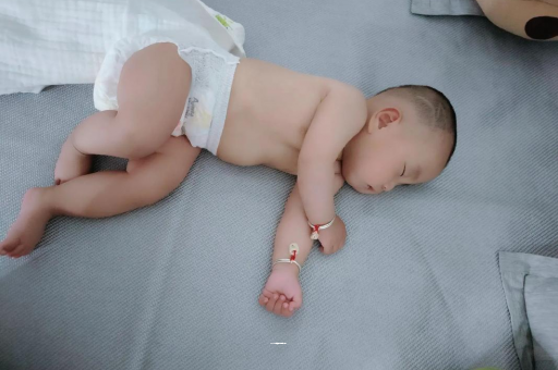 巨野怀孕多久肚子会胀气